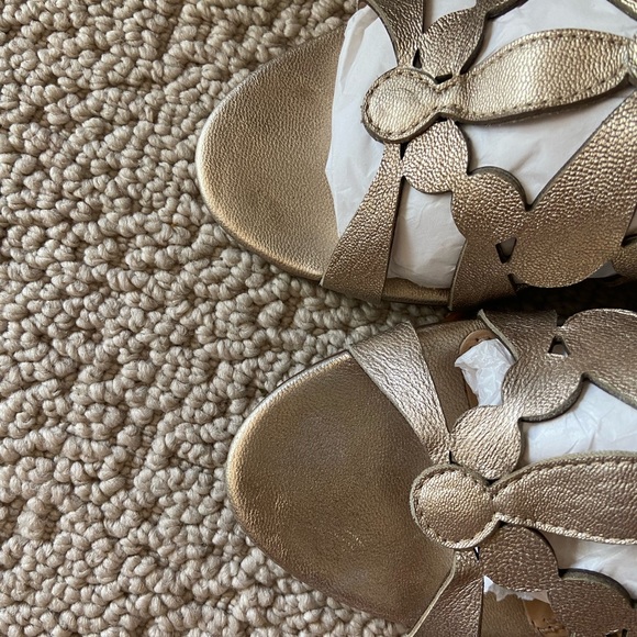 Tory Burch Metallic Gold Sandal Designer - Picture 5 of 7